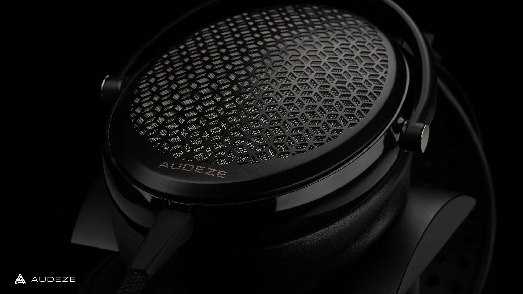 AUDEZE