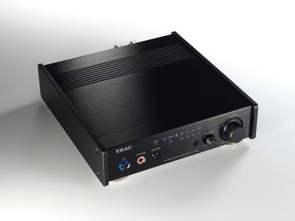 TEAC AI-303 kompakter Vollverstärker mit integriertem DAC für hochauflösende HiFi- und Streaming-Anwendungen.