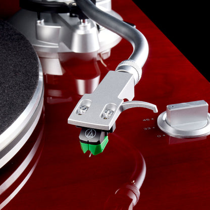 TEAC TN-3B-SE Plattenspieler mit Riemenantrieb für natürliche Vinylwiedergabe und elegantes Design.