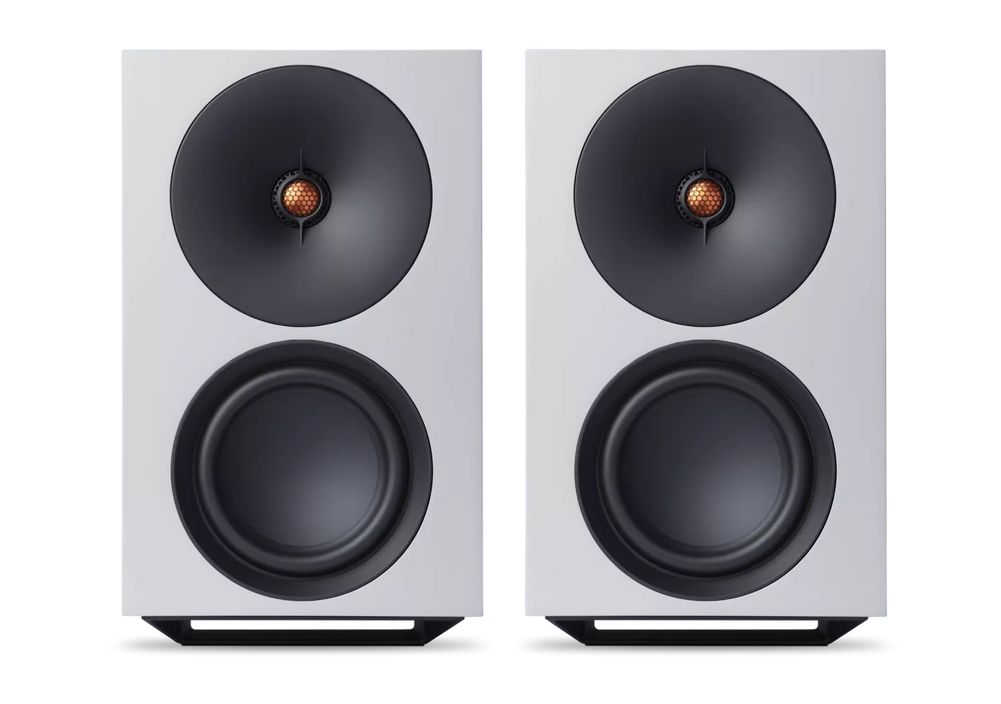 Cambridge Audio L/R X Premium-Regallautsprecher für audiophile Stereo- und Heimkinoanwendungen.
