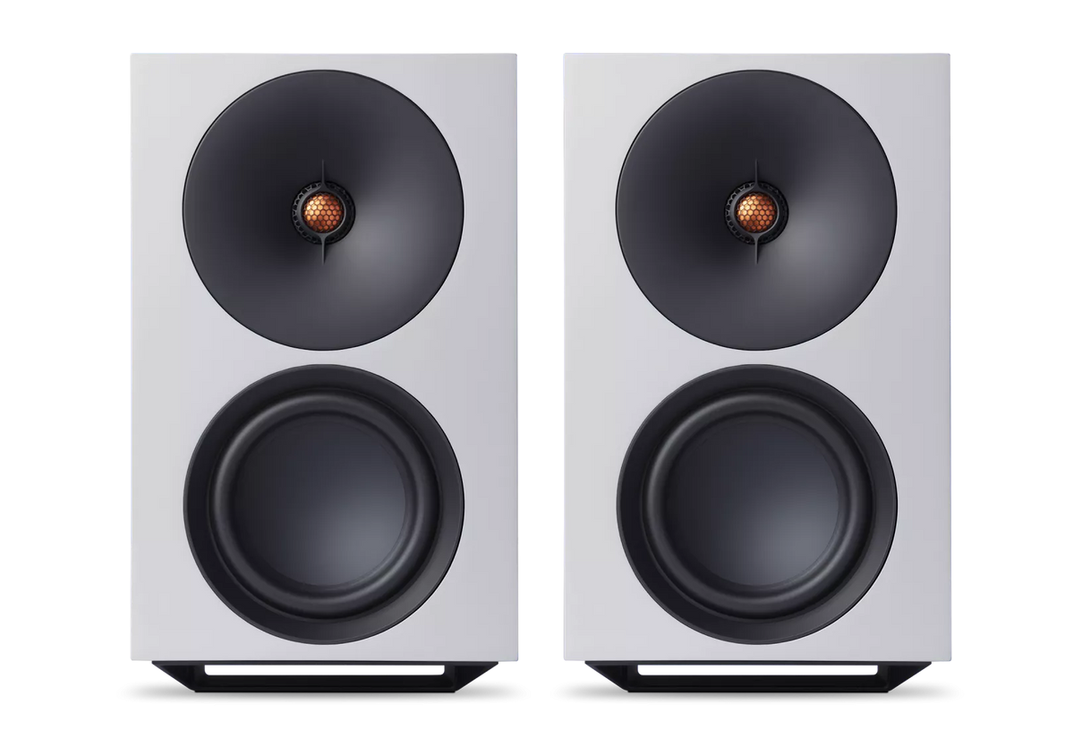 Cambridge Audio L/R X Premium-Regallautsprecher für audiophile Stereo- und Heimkinoanwendungen.