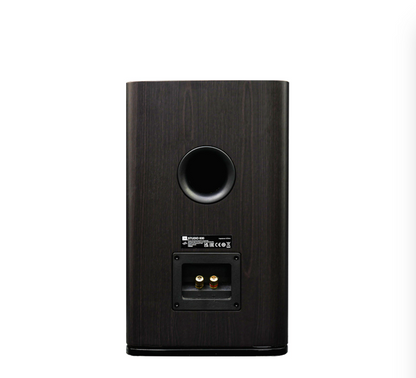 JBL STUDIO 630 Regallautsprecher mit HDI-Horntechnologie für präzisen und dynamischen Klang.