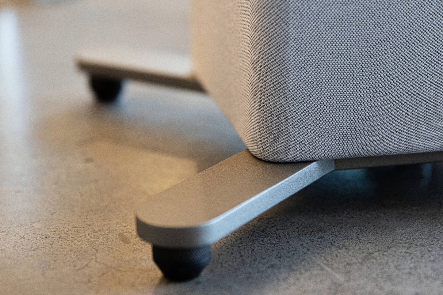 SONOX X150 High-End-Standlautsprecher mit mehreren Treibern für dynamische, detailreiche und audiophile Musikwiedergabe.