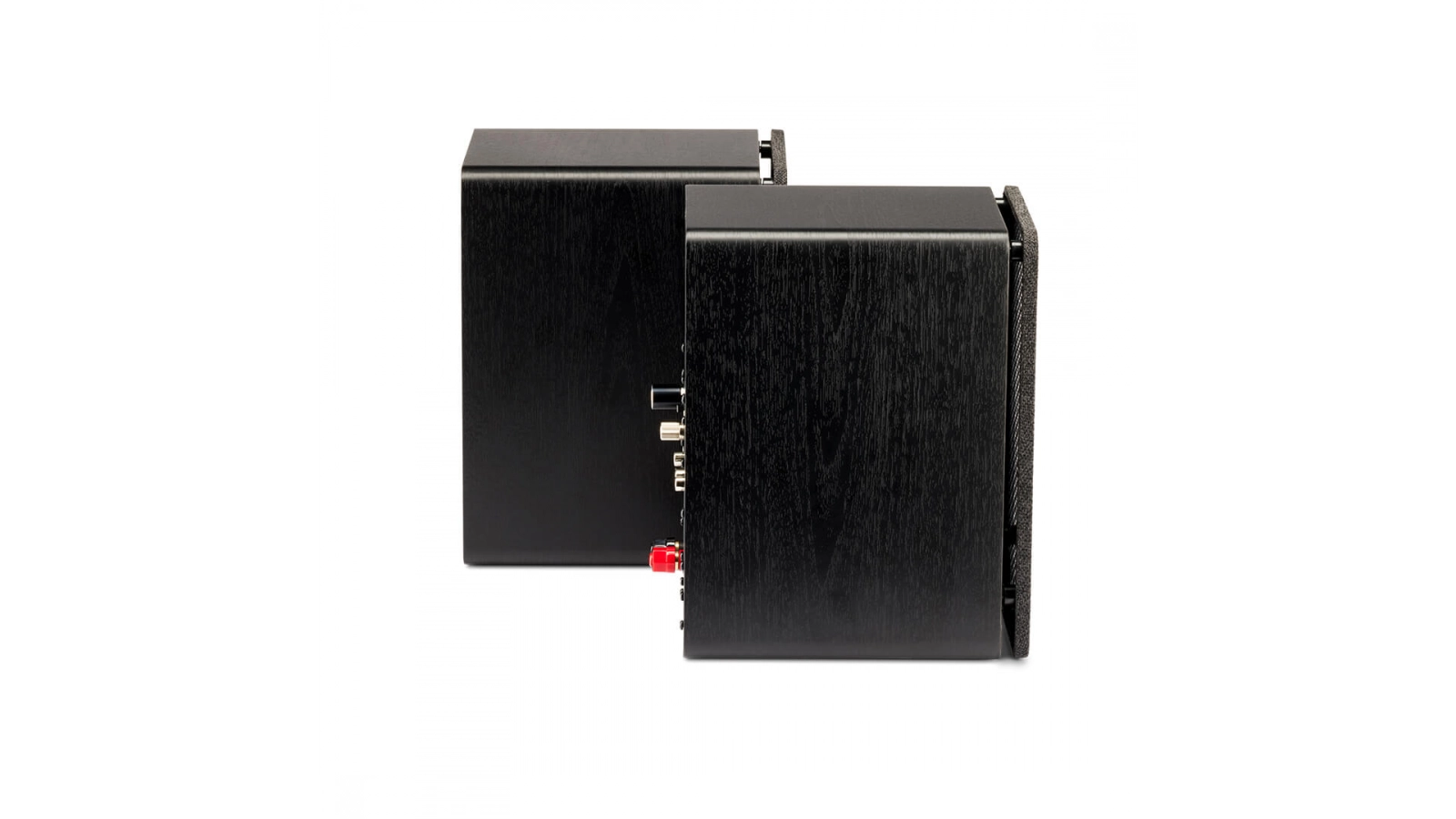 ELAC Debut ConneX DCB41 aktive Regallautsprecher mit Bluetooth und vielseitigen Anschlussmöglichkeiten für modernes Musikstreaming.