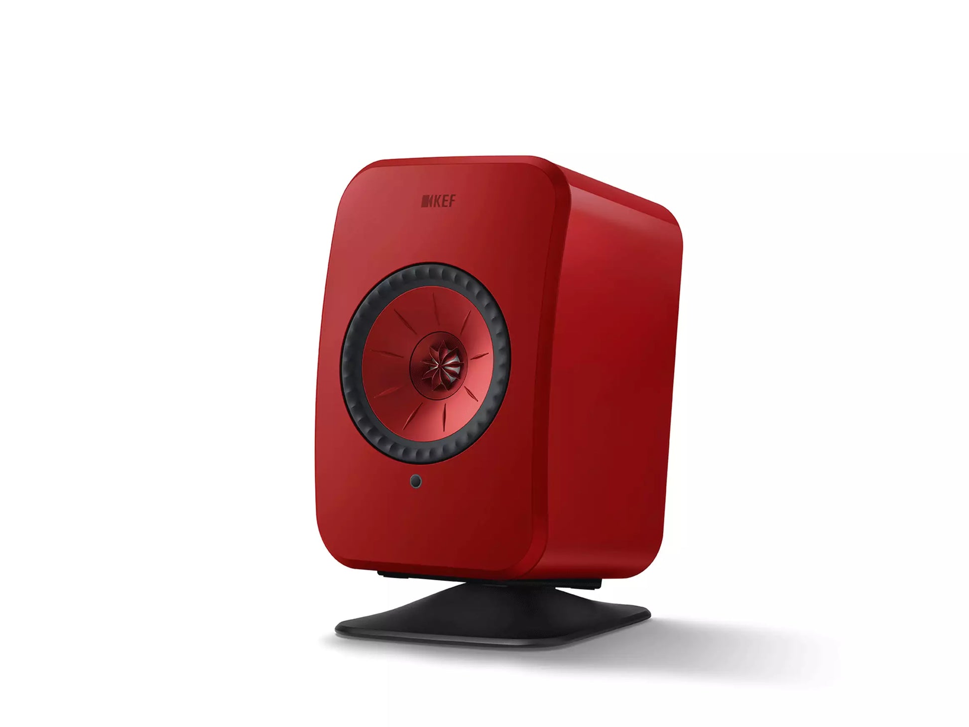 KEF P1 Desk Pad Tischständer für die optimale Aufstellung von KEF LSX Lautsprechern auf dem Schreibtisch.