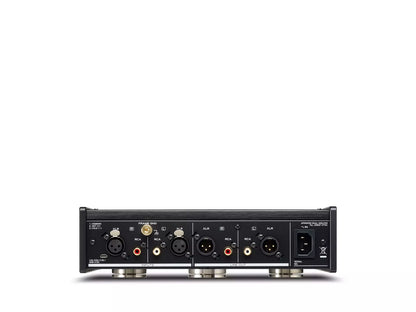 TEAC PE-505 Phono-Vorverstärker für MM- und MC-Tonabnehmer mit audiophiler Vinylwiedergabe.